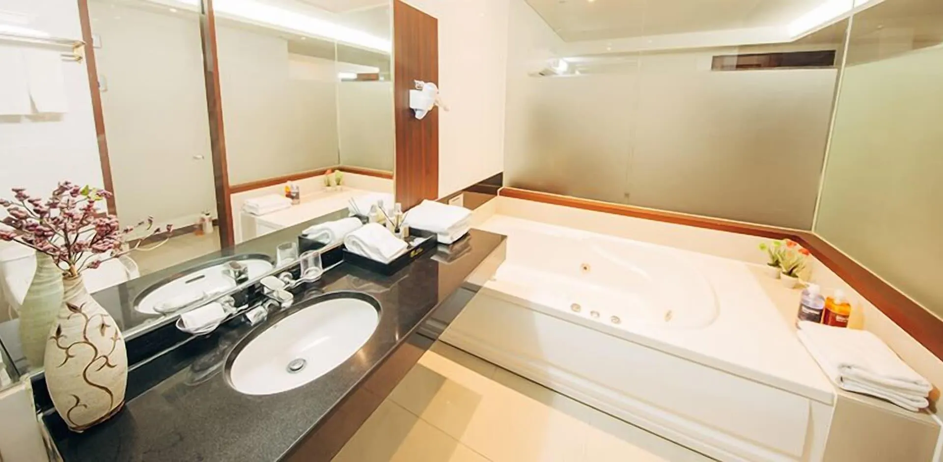 Hotel Airstay Incheon 3*,